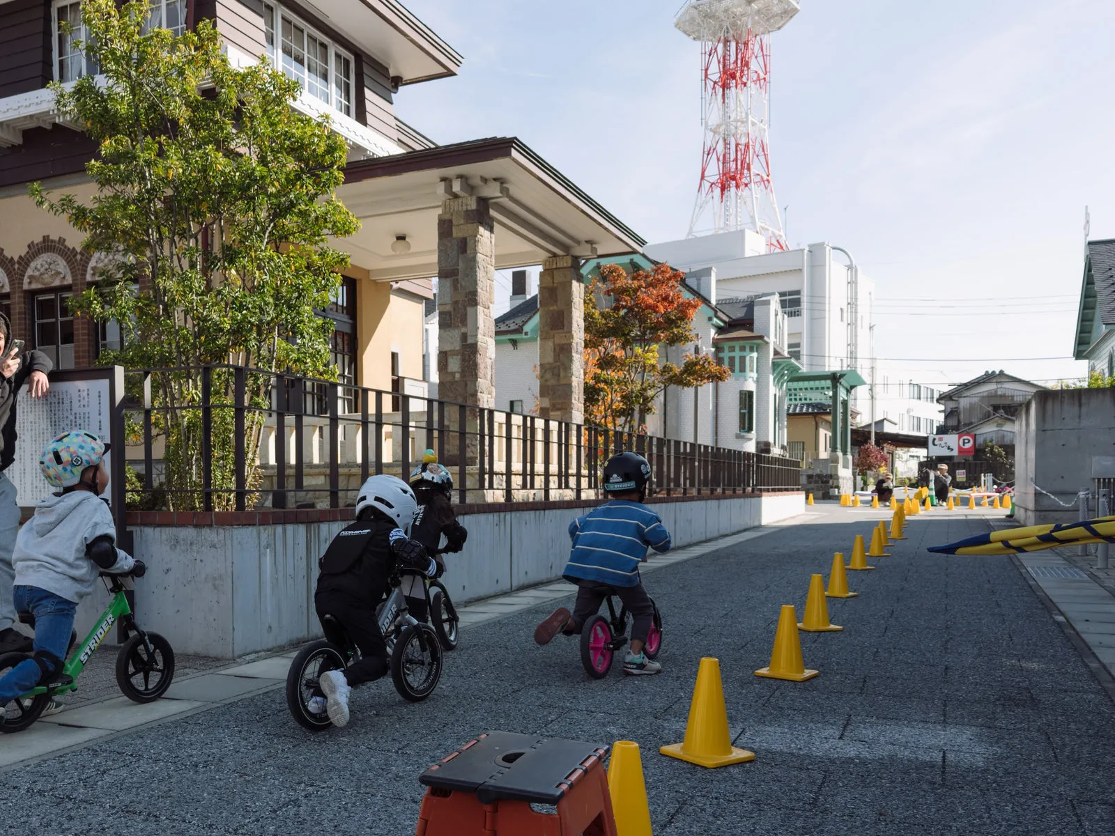 沼田の街なかコースを走るキッズ